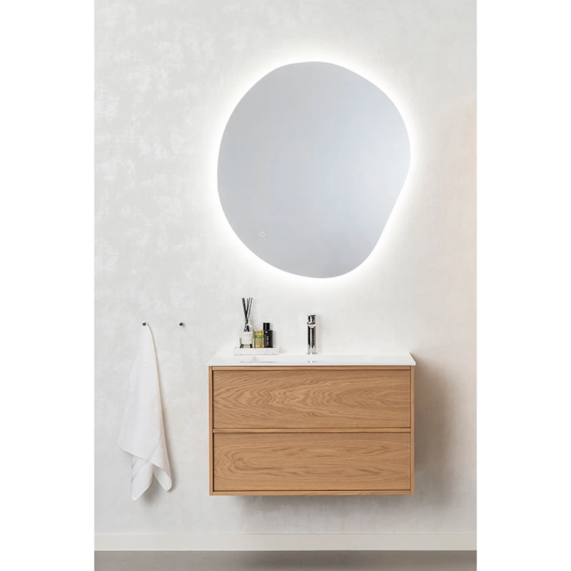 VB20240823 - Home 80 eik Corian - 