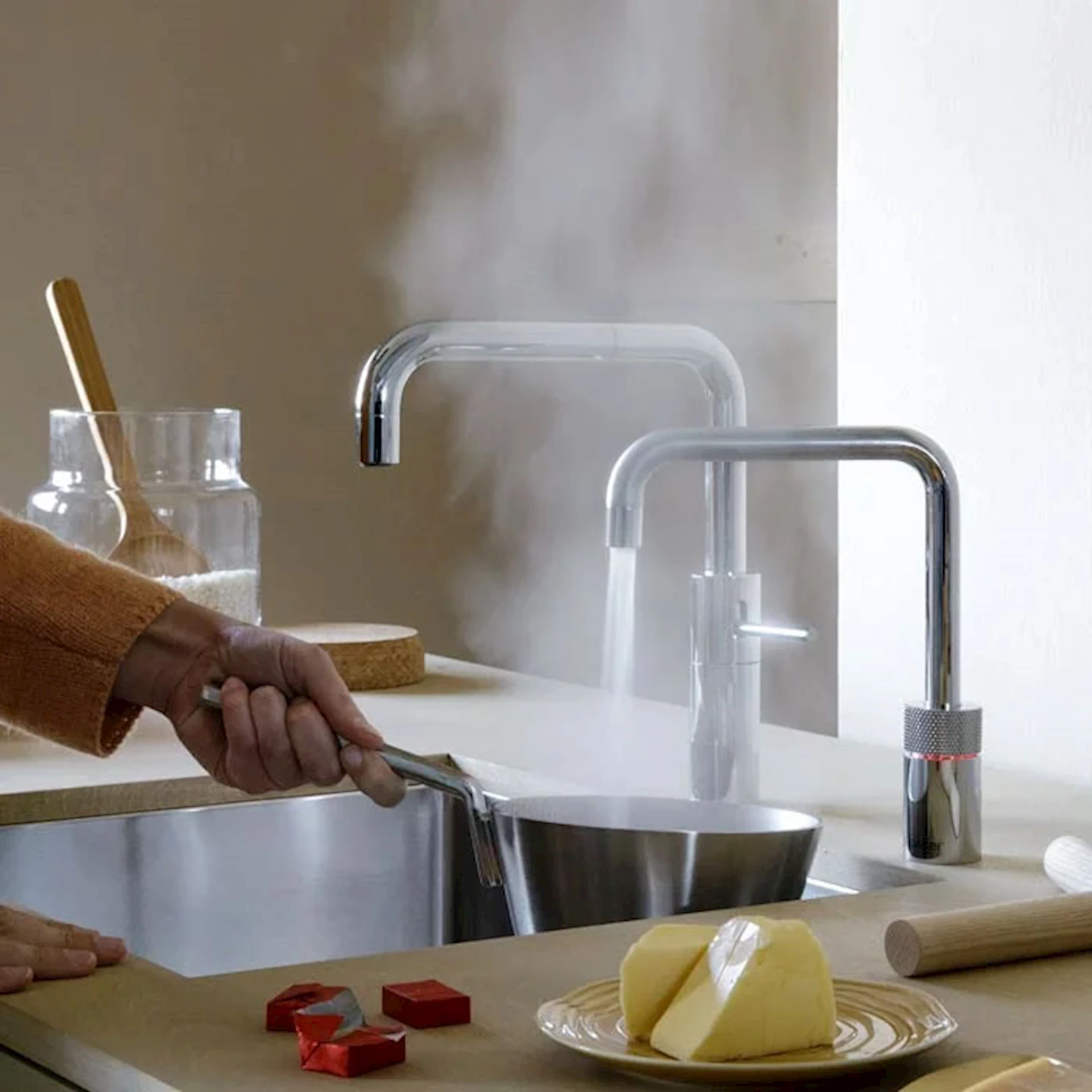 ARTQ910550402 - Twintaps Square kjøkkenbatteri m/kokende vann, rustfritt stål - 